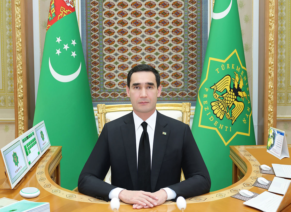 Türkmenistanyň Prezidenti Hökümet mejlisini geçirdi